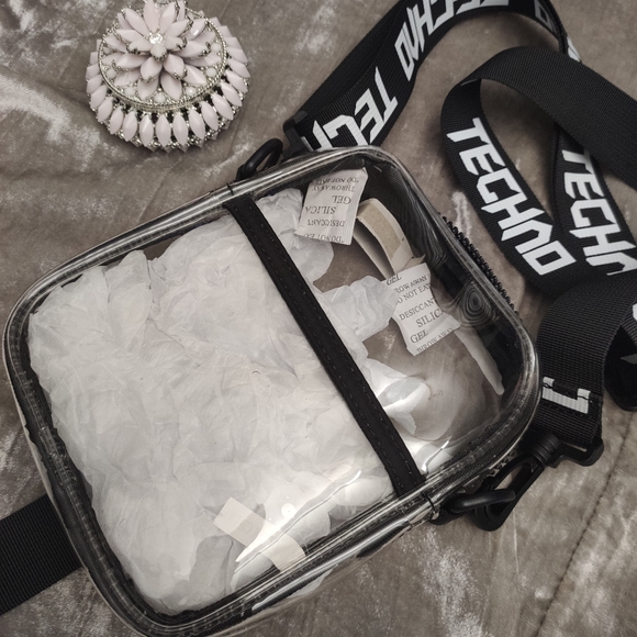 SOLD🔥Techno Crossbody Transparent Bag - Picture 3 of 5